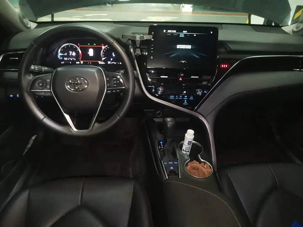Toyota Camry 2022 — Фото 5/20