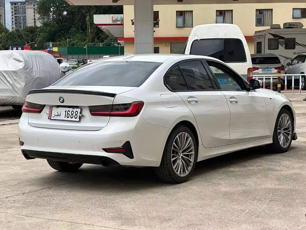 BMW 3 Series 2022 — Photo 9/9