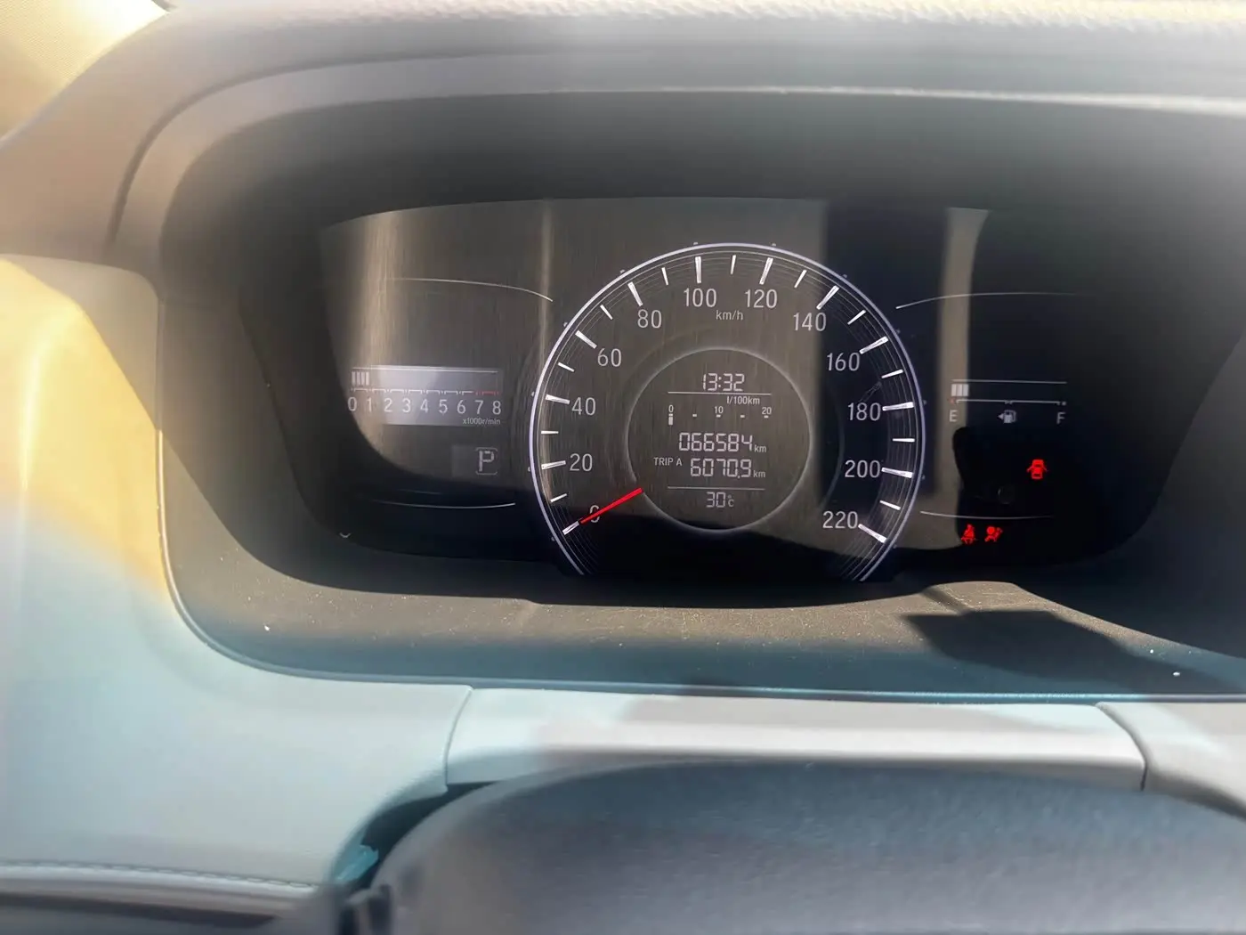 Honda Odyssey 2017 — Şəkil 11/19