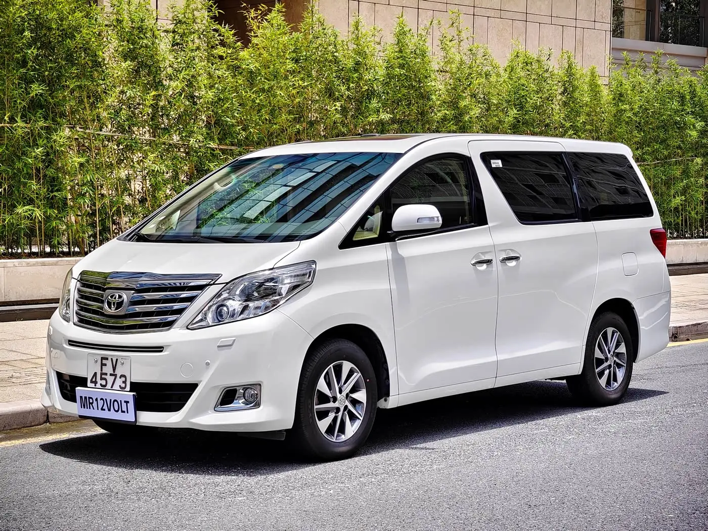 Toyota Alphard 2012 — Şəkil 1/19