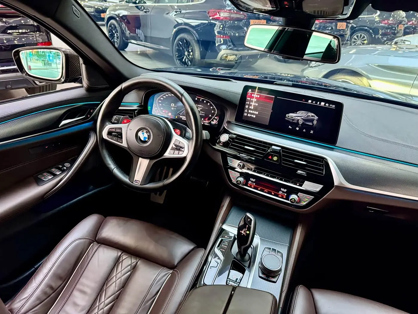 BMW 5 Series 2021 — Photo 7/17