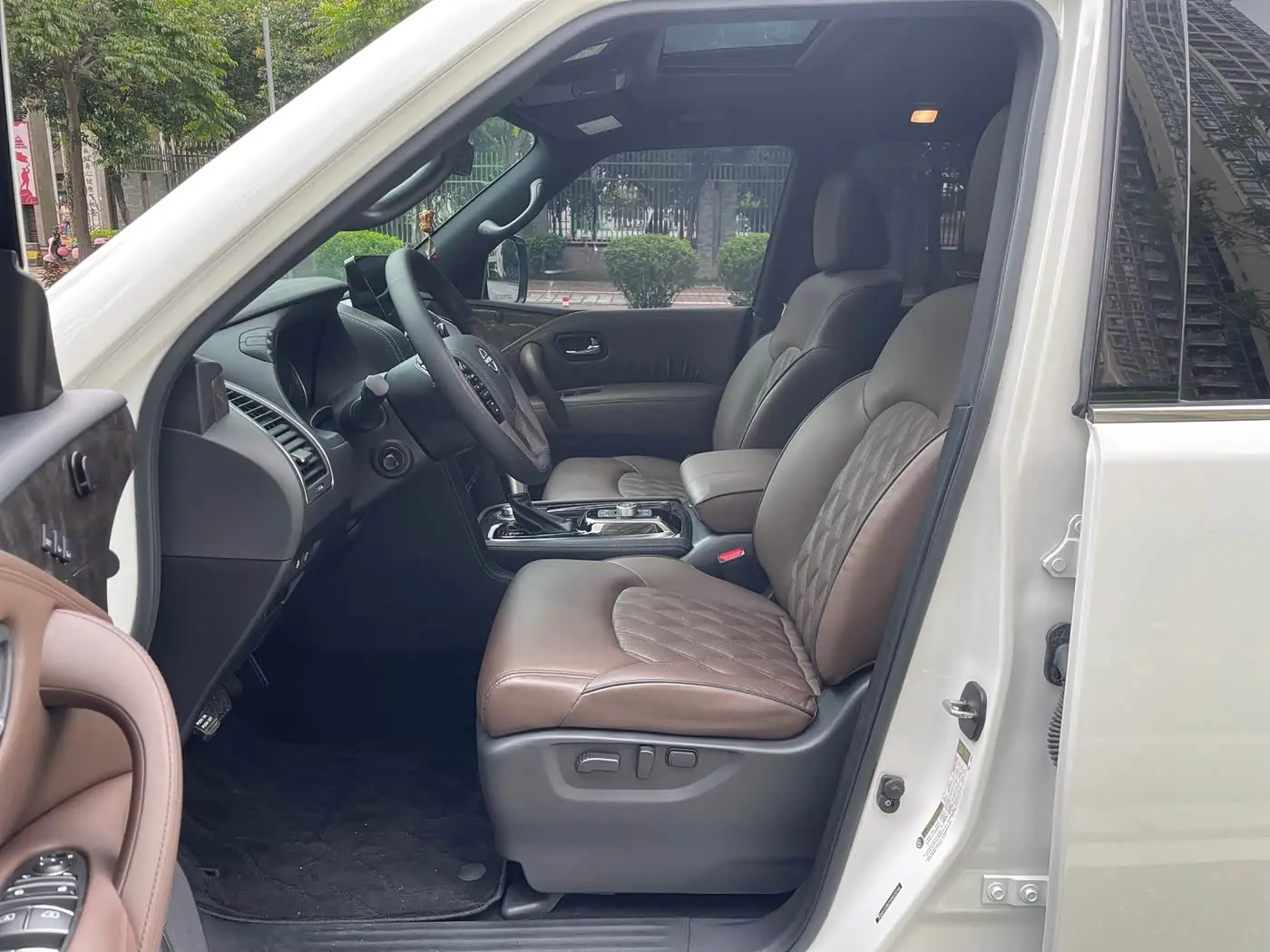 Nissan Patrol 2023 — Photo 5/20