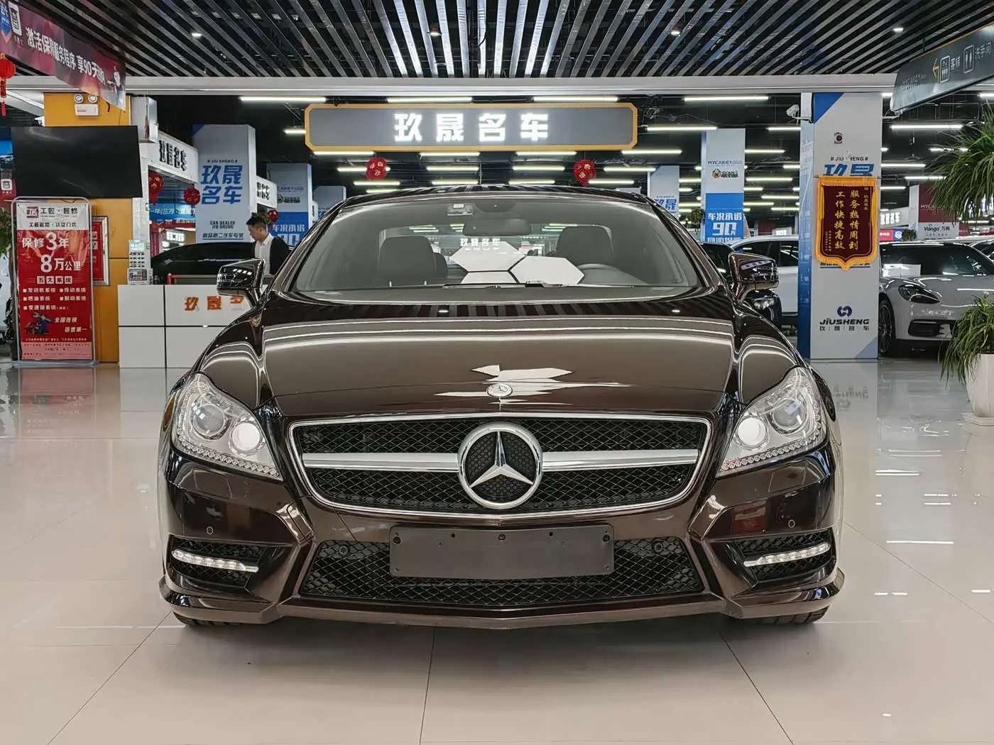 Mercedes-Benz CLS 2014 — Photo 2/16