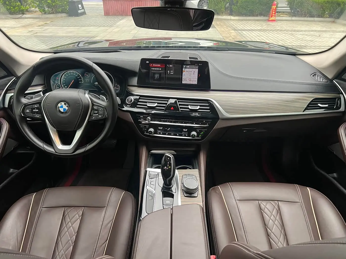 BMW 5 Series 2018 — Фото 7/10