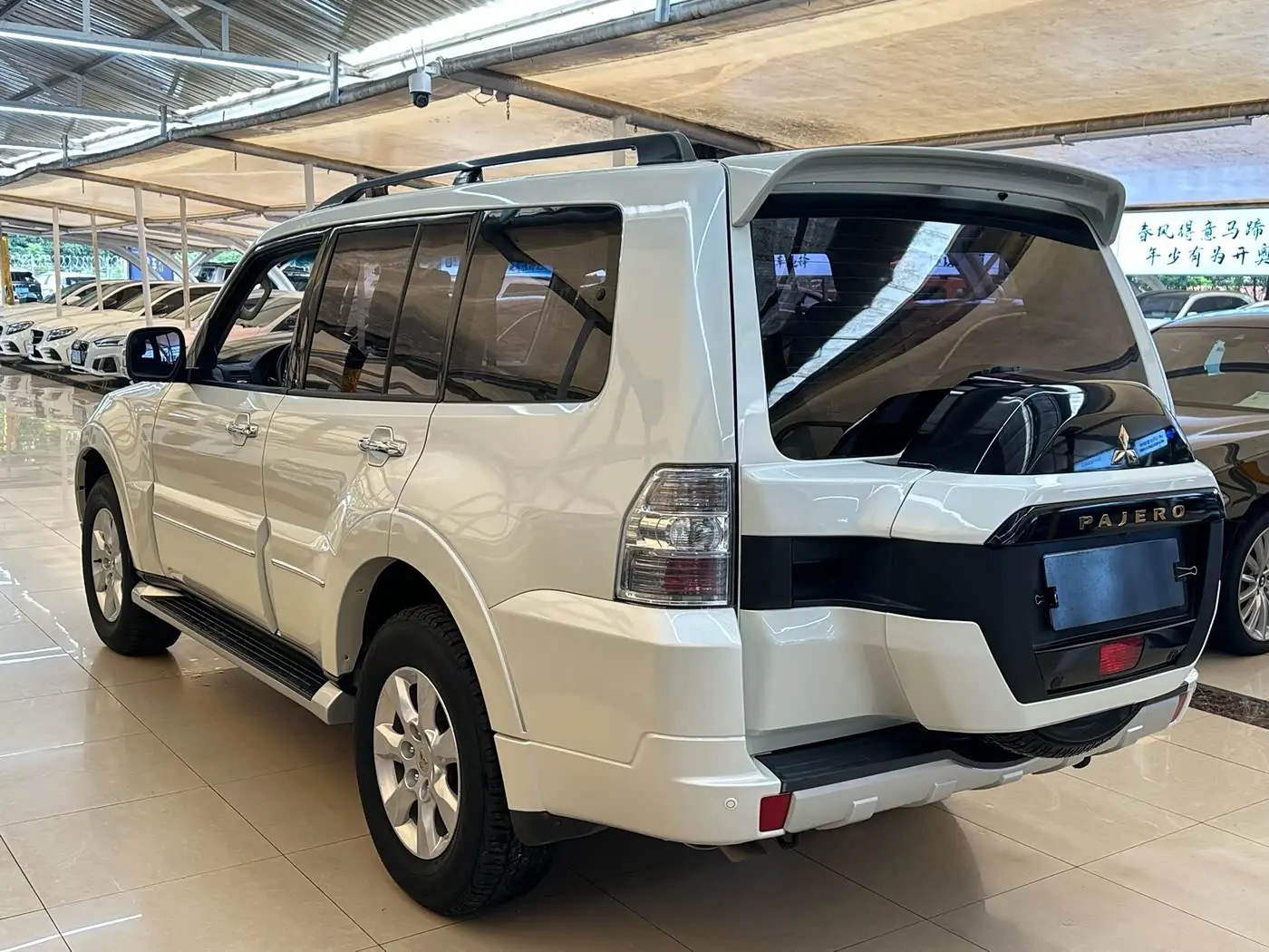 Mitsubishi Pajero 2020 — Şəkil 6/9