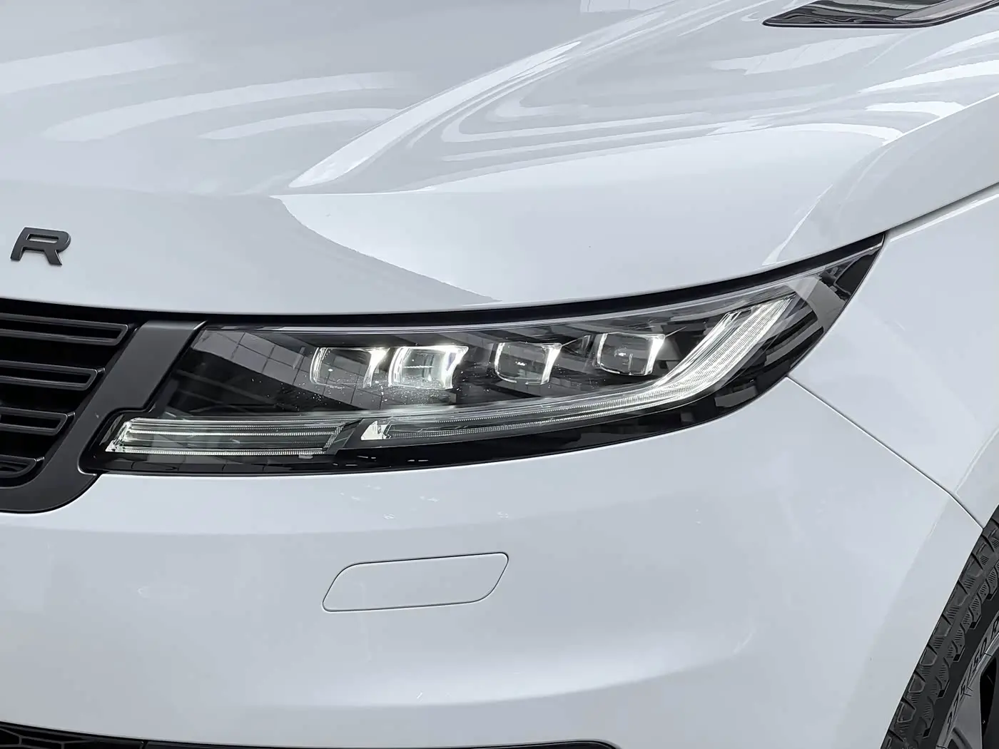 Land Rover Range Rover Sport 2023 — Photo 7/20