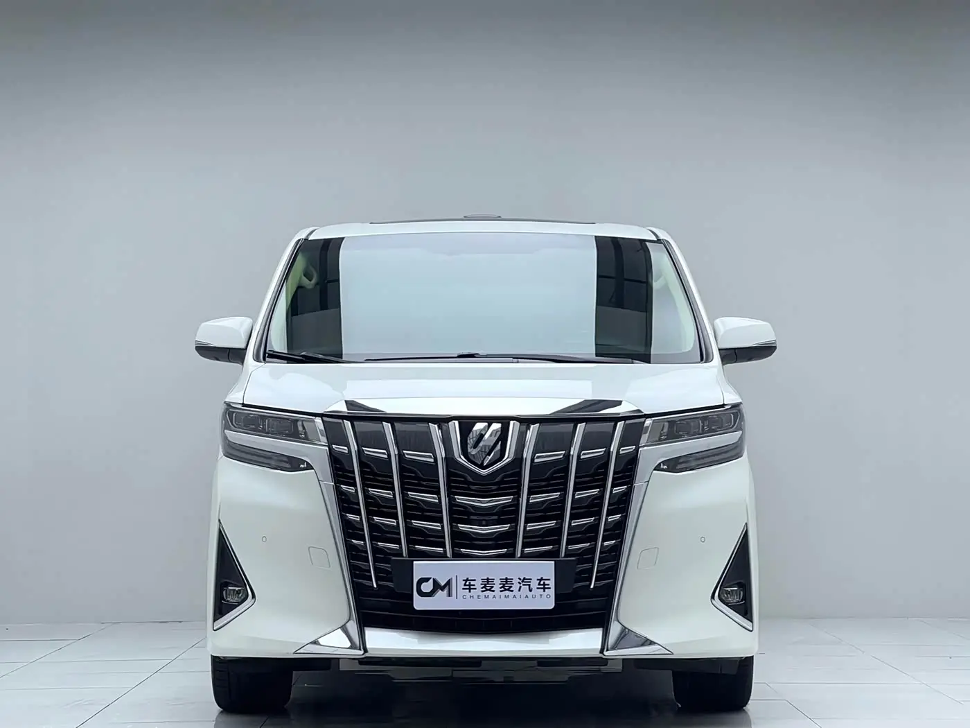 Toyota Alphard 2018 — Фото 2/11