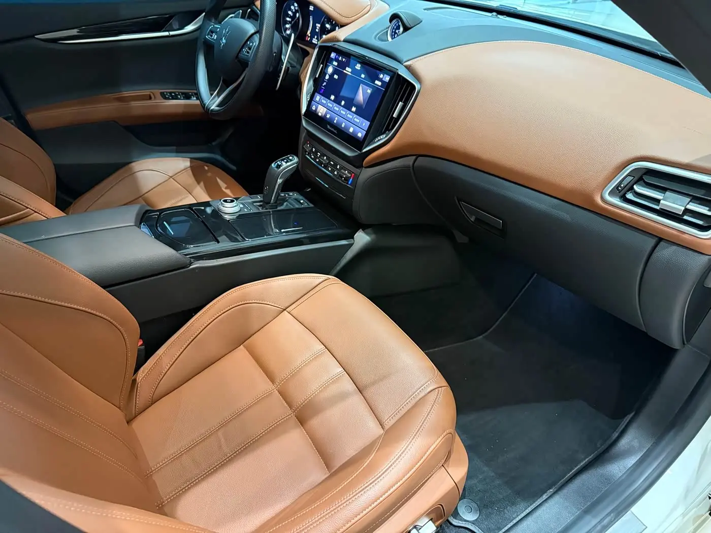 Maserati Ghibli 2023 — Photo 12/20