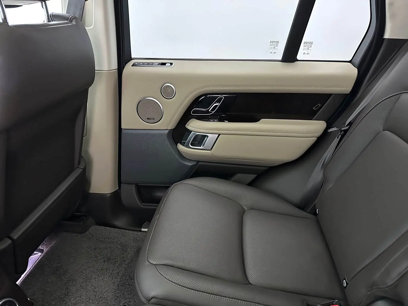 Land Rover Range Rover 2021 — Фото 15/20