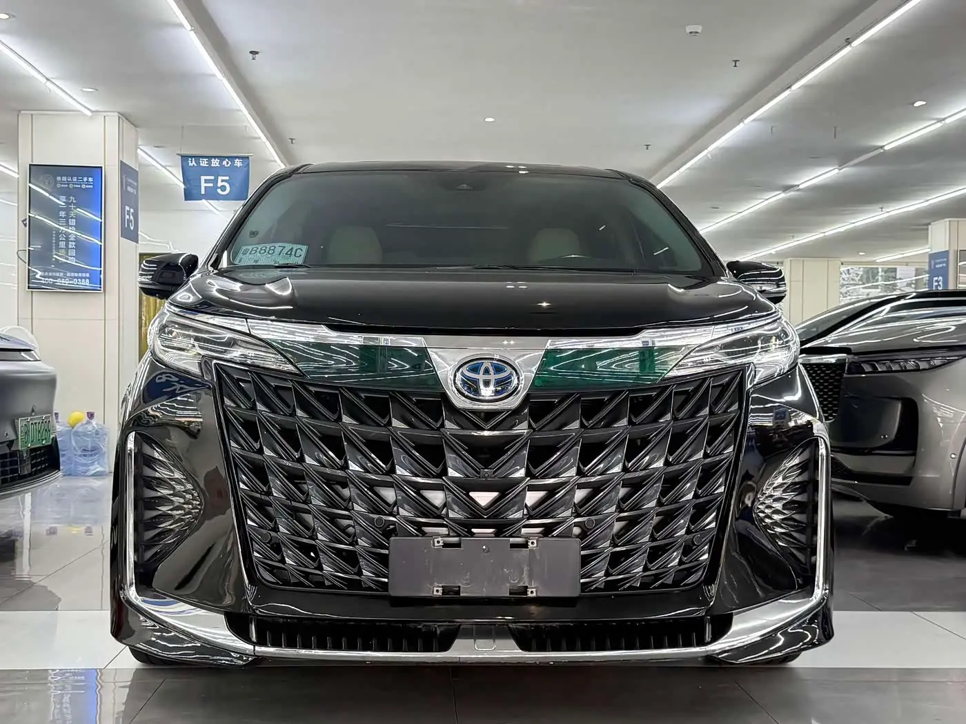 Toyota Sienna 2024 — Photo 2/20