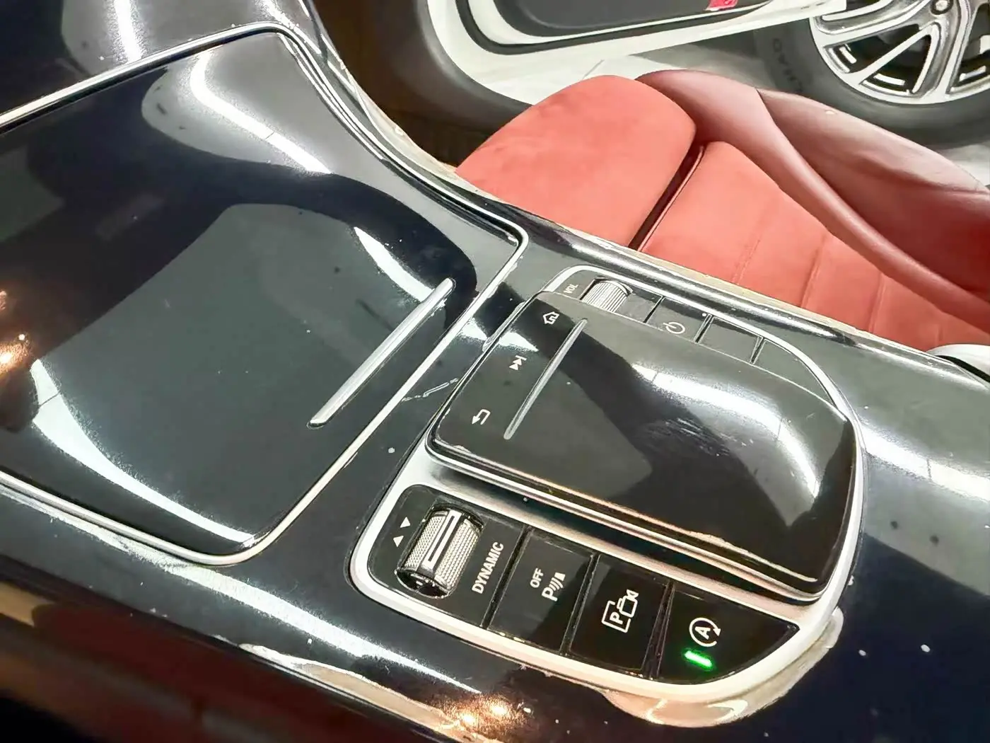 Mercedes-Benz C-Class 2019 — Фото 11/20