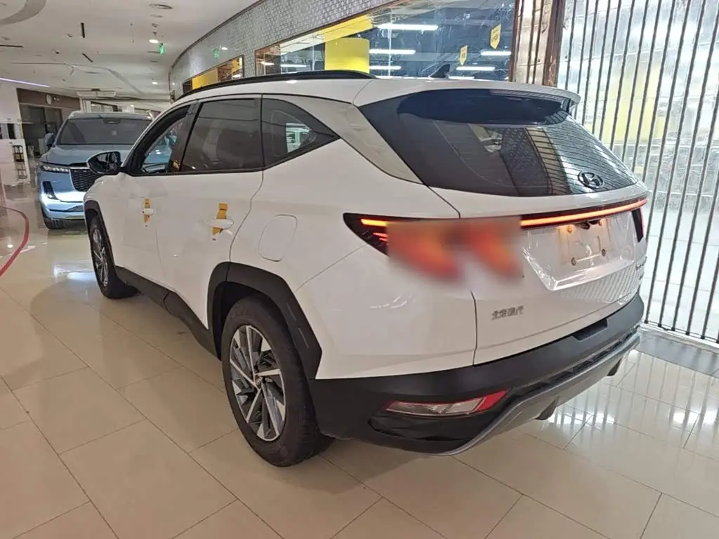 Hyundai Tucson 2023 — Фото 4/19