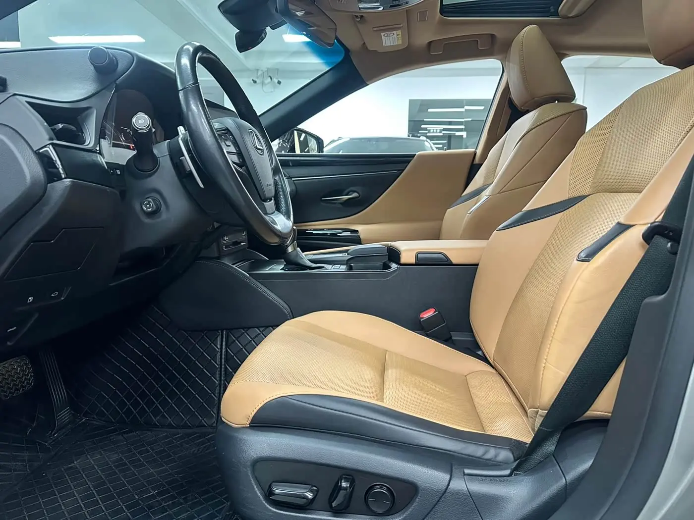Lexus ES 2022 — Şəkil 10/15