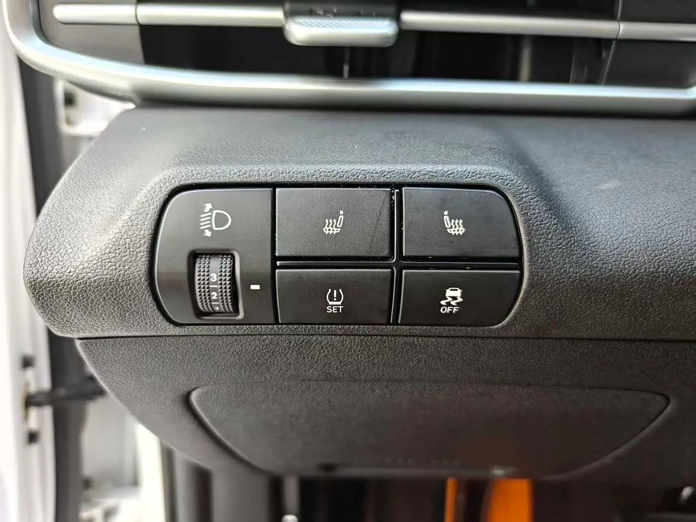 Hyundai Elantra 2024 — Фото 14/20