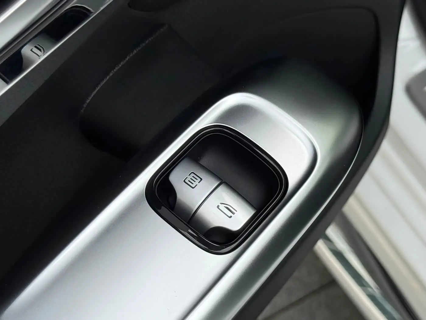 Mercedes-Benz C-Class 2024 — Фото 18/20