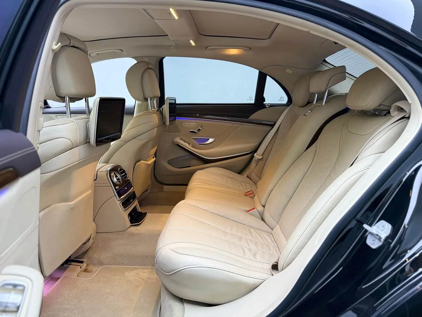 Mercedes-Benz S-Class 2014 — Photo 12/20