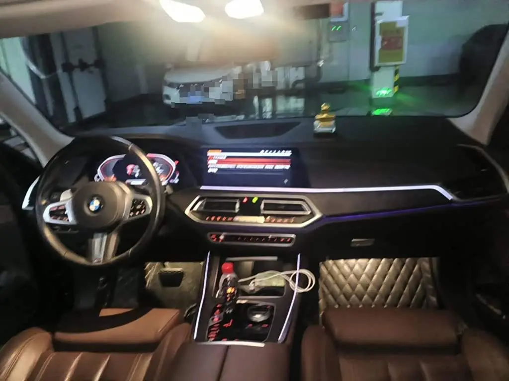 BMW X5 2021 — Photo 11/12