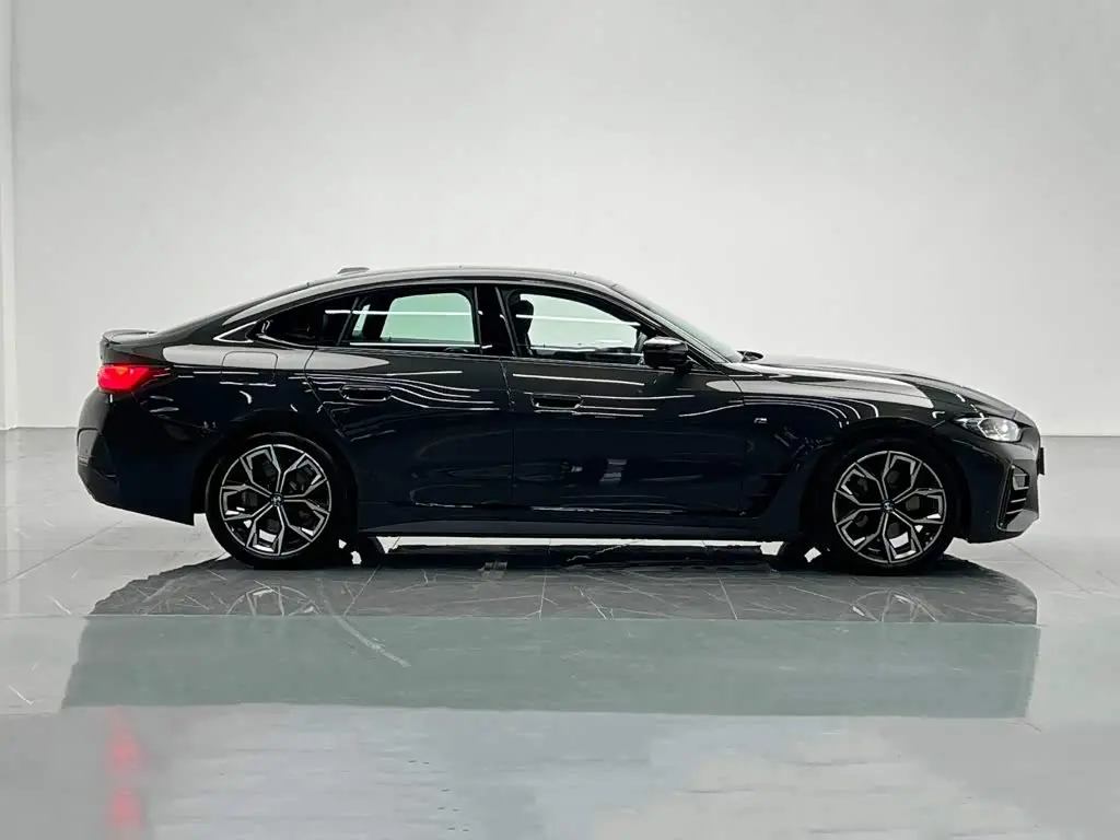 BMW 4 Series 2022 — Photo 7/20