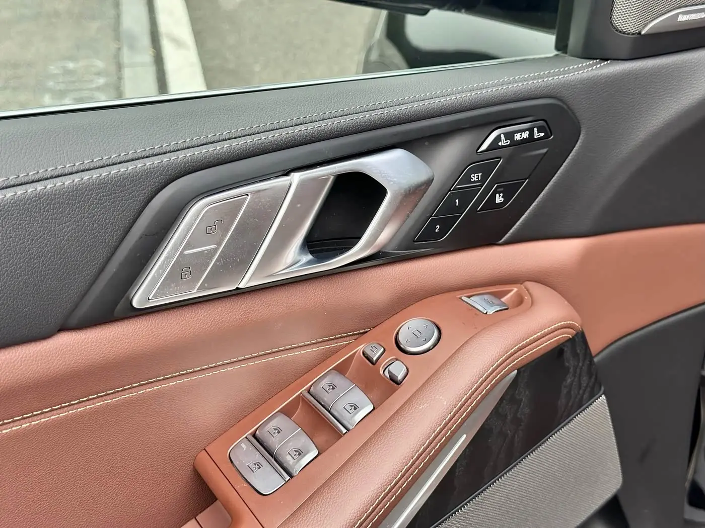 BMW X7 2022 — Photo 16/20