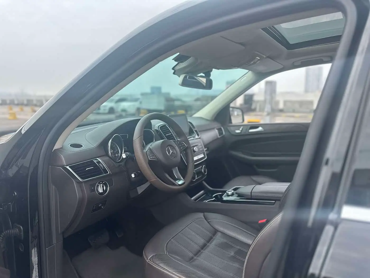 Mercedes-Benz GLE 2017 — Photo 10/10