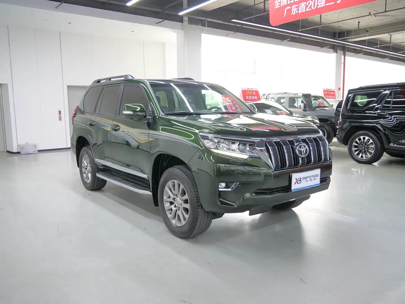 Toyota Prado 2019 — Фото 3/19