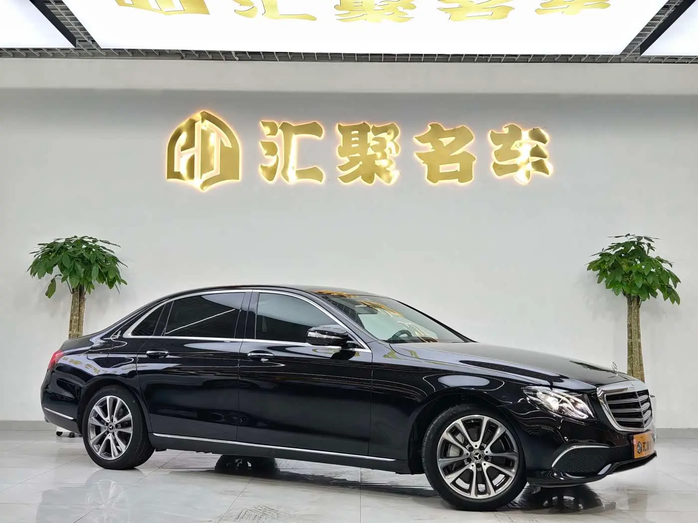 Mercedes-Benz E-Class 2019 — Photo 4/20