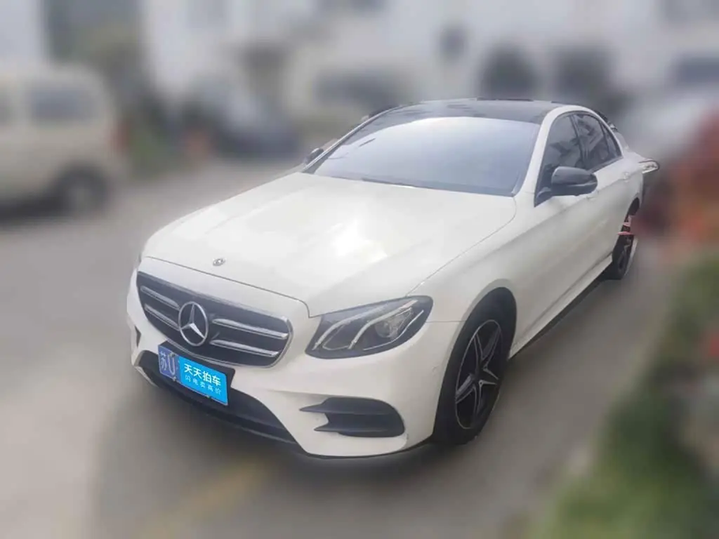 Mercedes-Benz E-Class 2019 — Фото 1/12