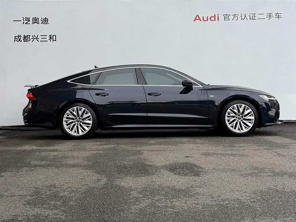 Audi A7 2021 — Фото 2/19