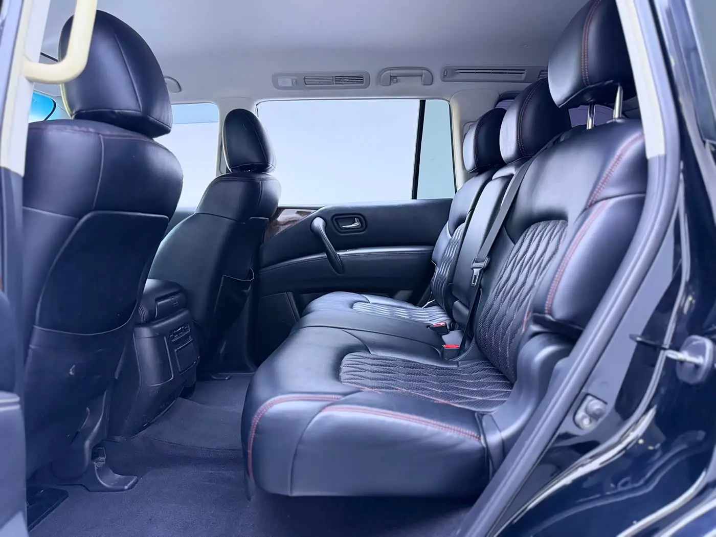 Nissan Patrol 2020 — ფოტო 8/14