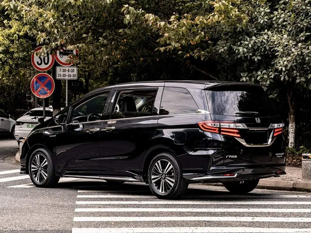 Honda Odyssey 2021 — Фото 12/12