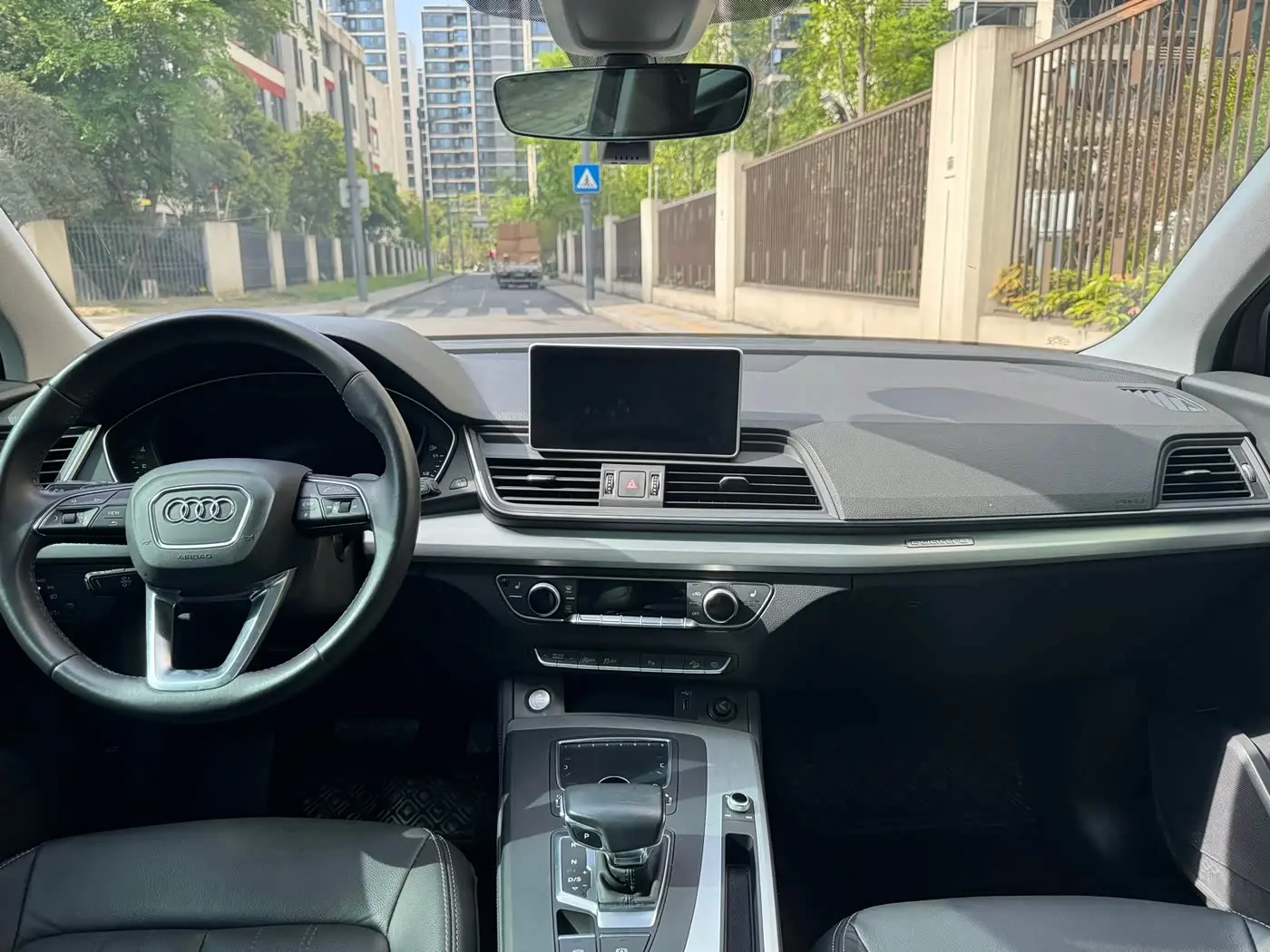 Audi Q5L 2021 — Фото 19/20