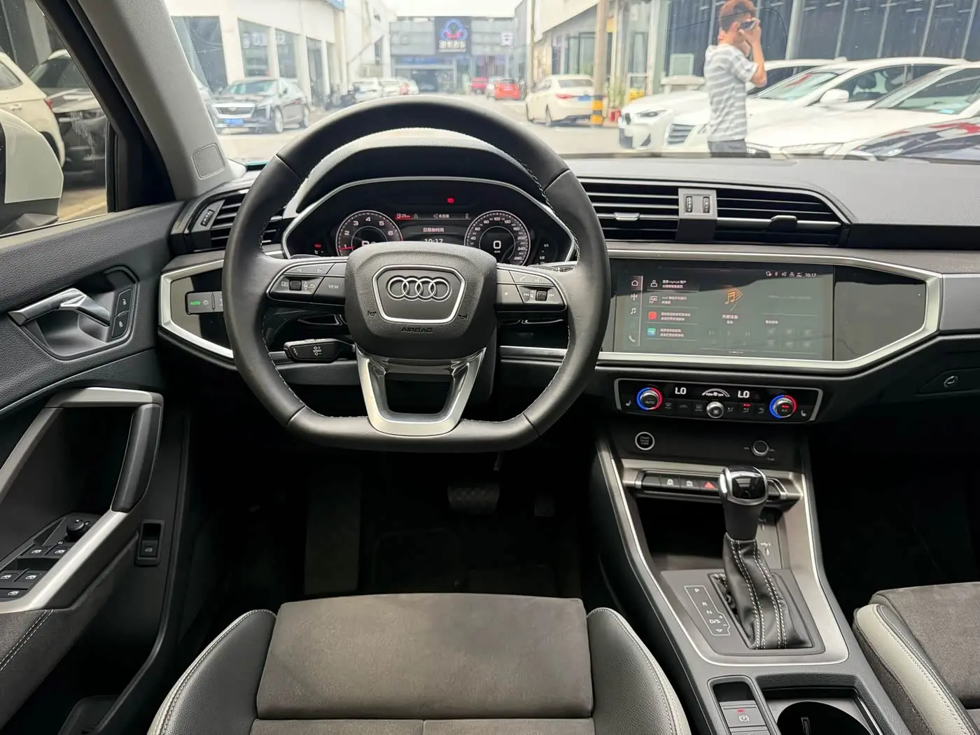 Audi Q3 2022 — Фото 13/15