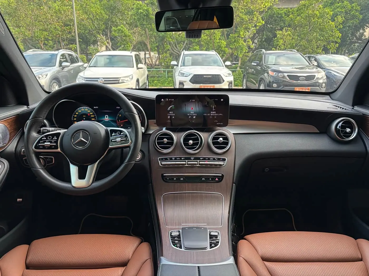 Mercedes-Benz GLC 2020 — Photo 14/20