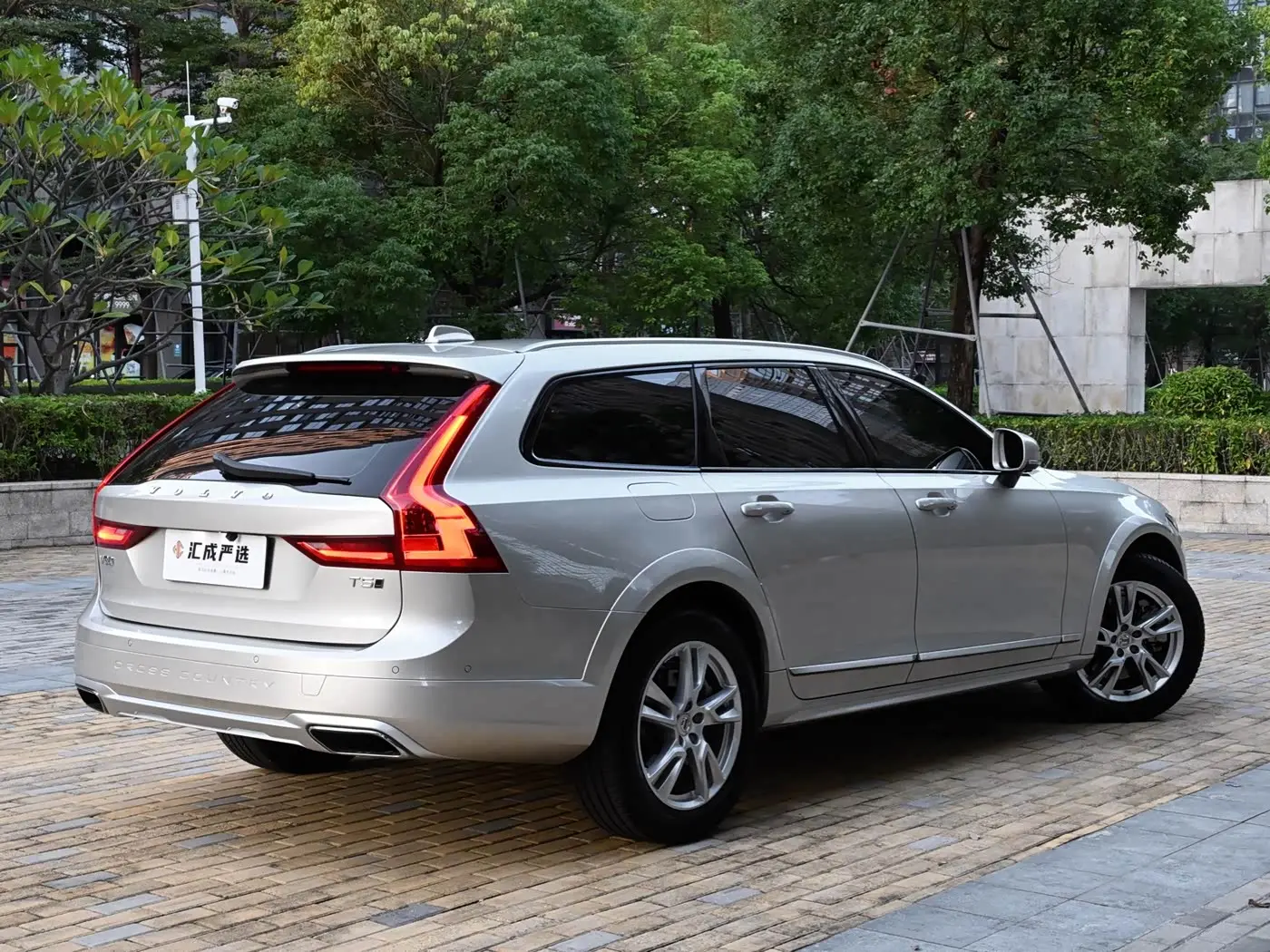Volvo V90 2017 — Фото 4/20