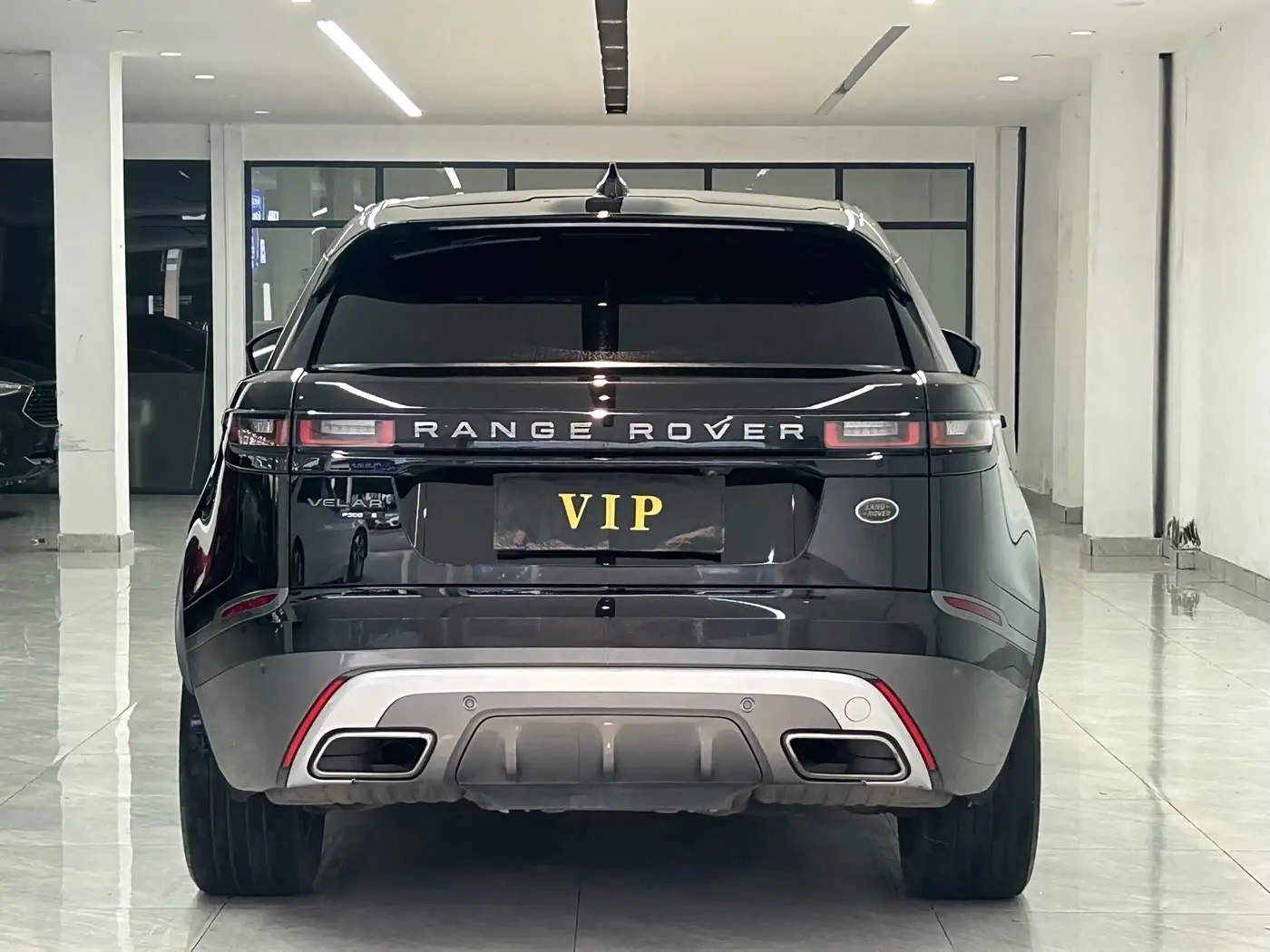Land Rover Range Rover Velar 2019 — Photo 8/9
