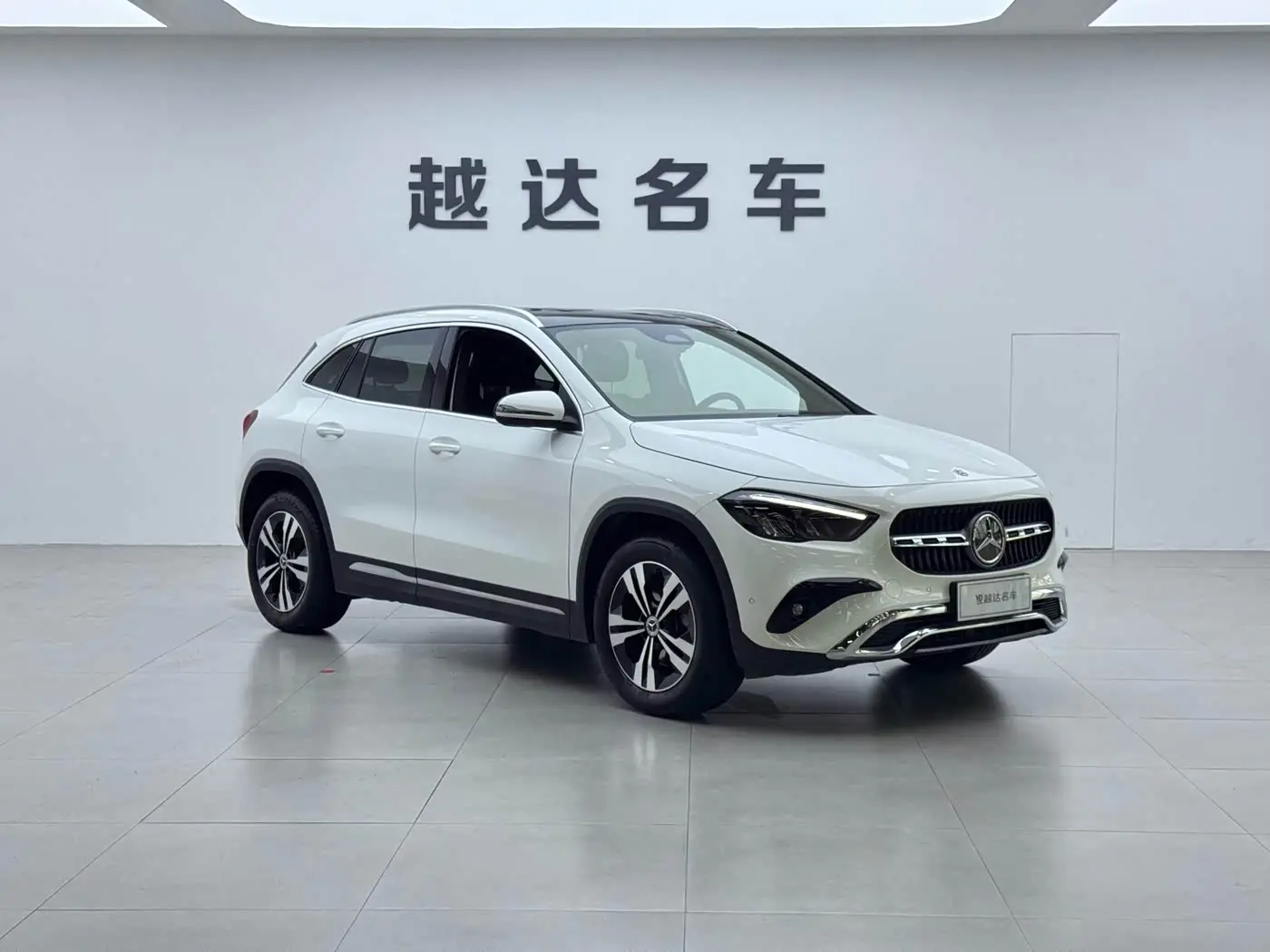 Mercedes-Benz GLA 2025 — Фото 3/20