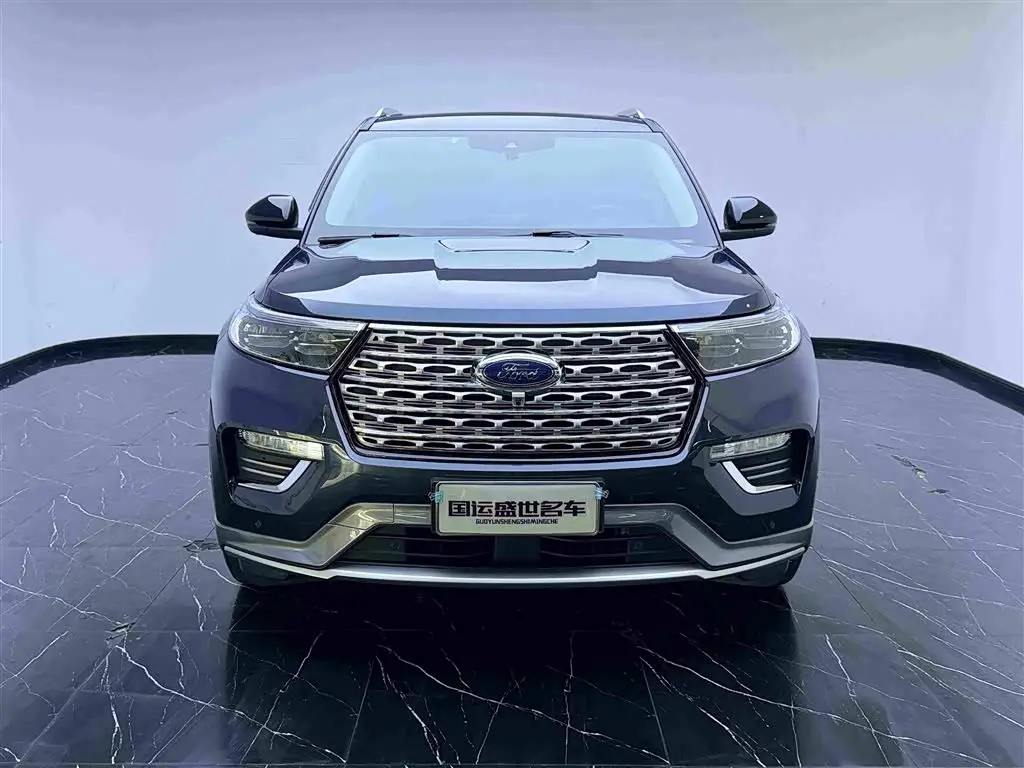 Ford Explorer 2021 — Фото 2/20