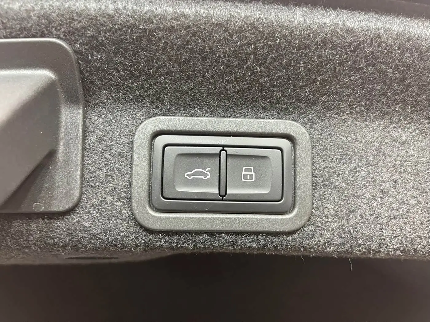 Audi A6L 2024 — Photo 17/20