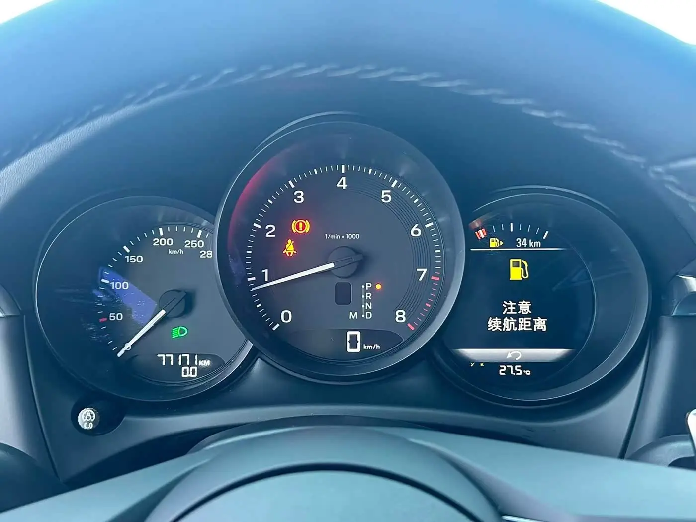 Porsche Macan 2022 — ფოტო 12/20