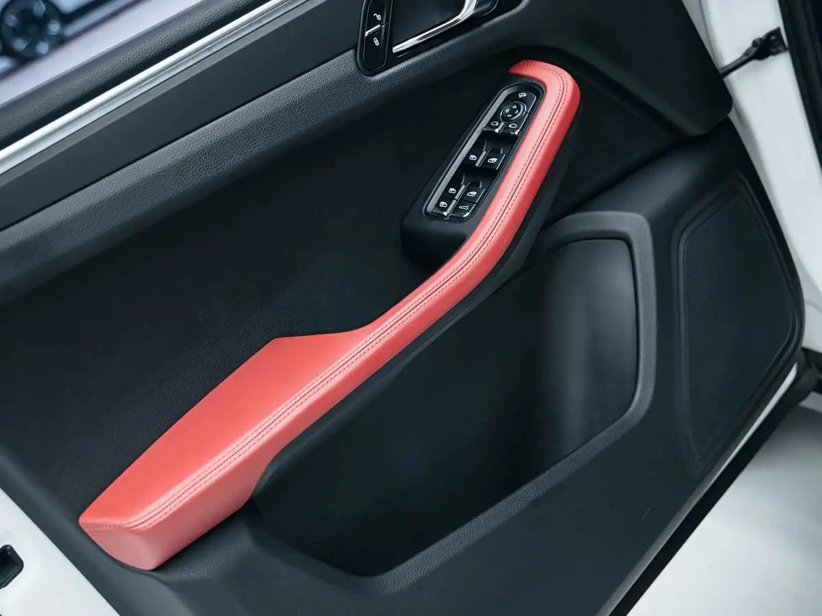Porsche Macan 2018 — Фото 15/20
