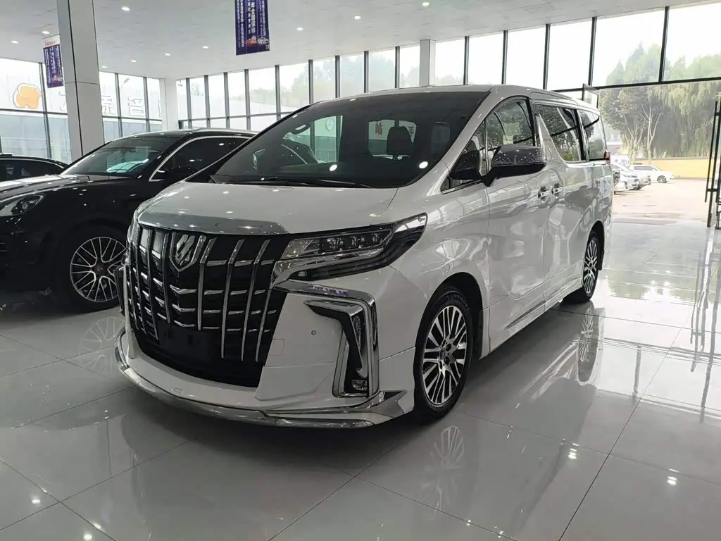 Toyota Alphard 2018 — Фото 1/18