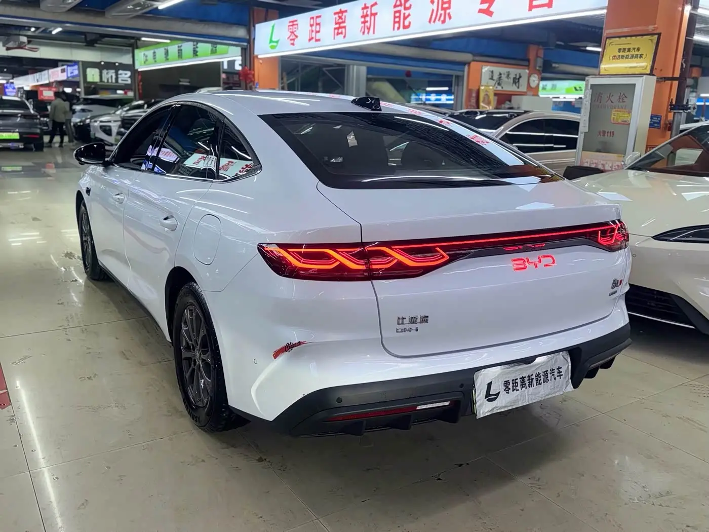 BYD Qin L 2025 — Фото 4/16
