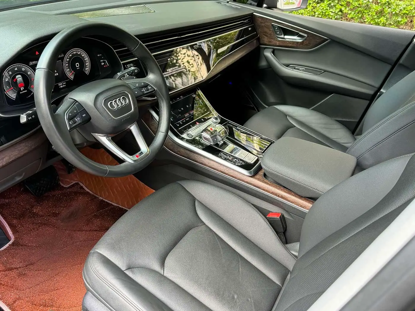 Audi Q7 2021 — Photo 6/20