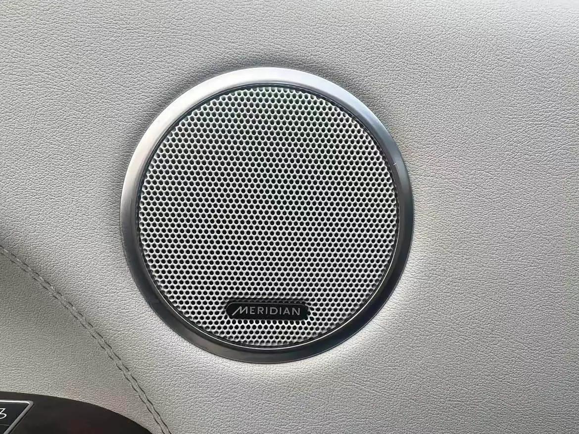 Land Rover Range Rover 2015 — Photo 16/20