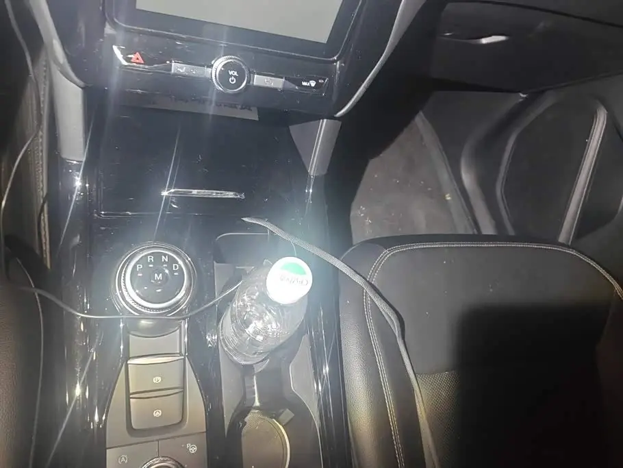 Ford Explorer 2022 — Photo 16/16