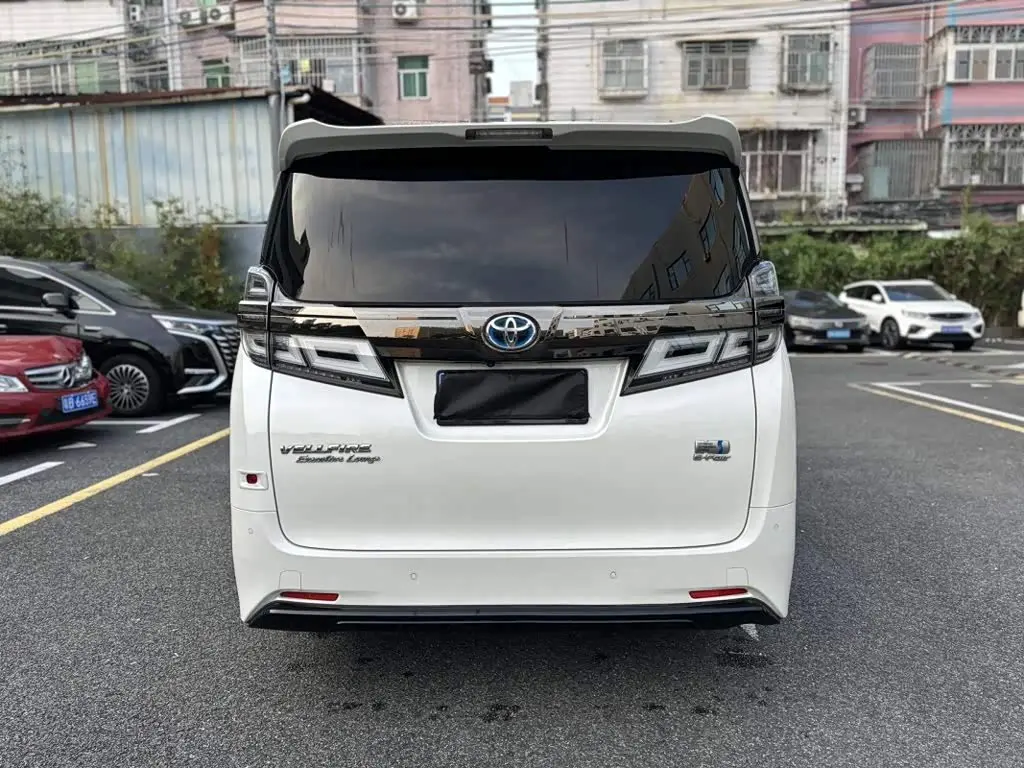 Toyota Vellfire 2021 — Фото 5/14