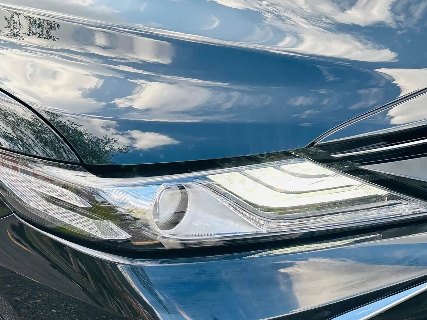 Toyota Camry 2023 — Фото 6/20