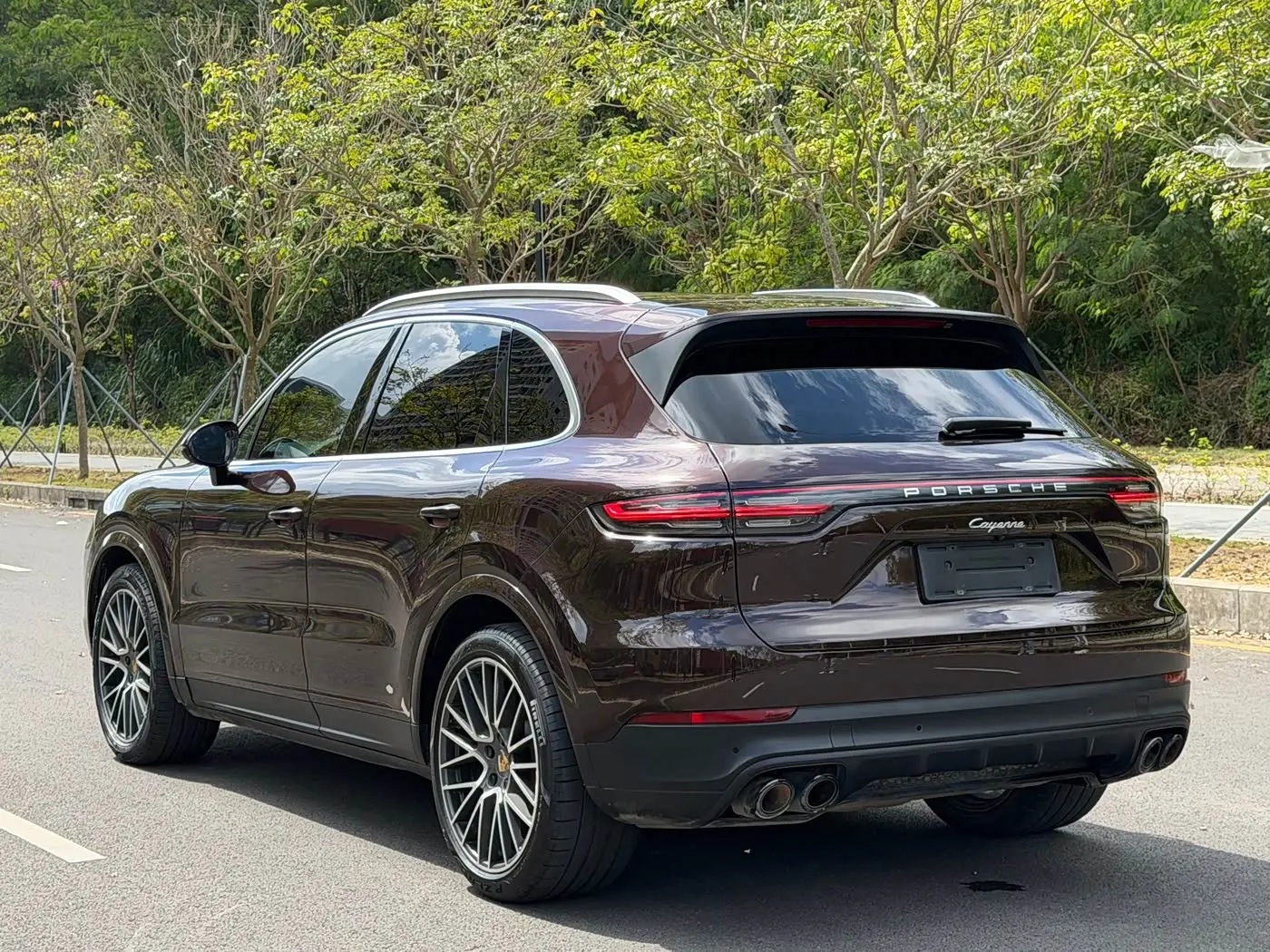 Porsche Cayenne 2020 — Фото 7/9