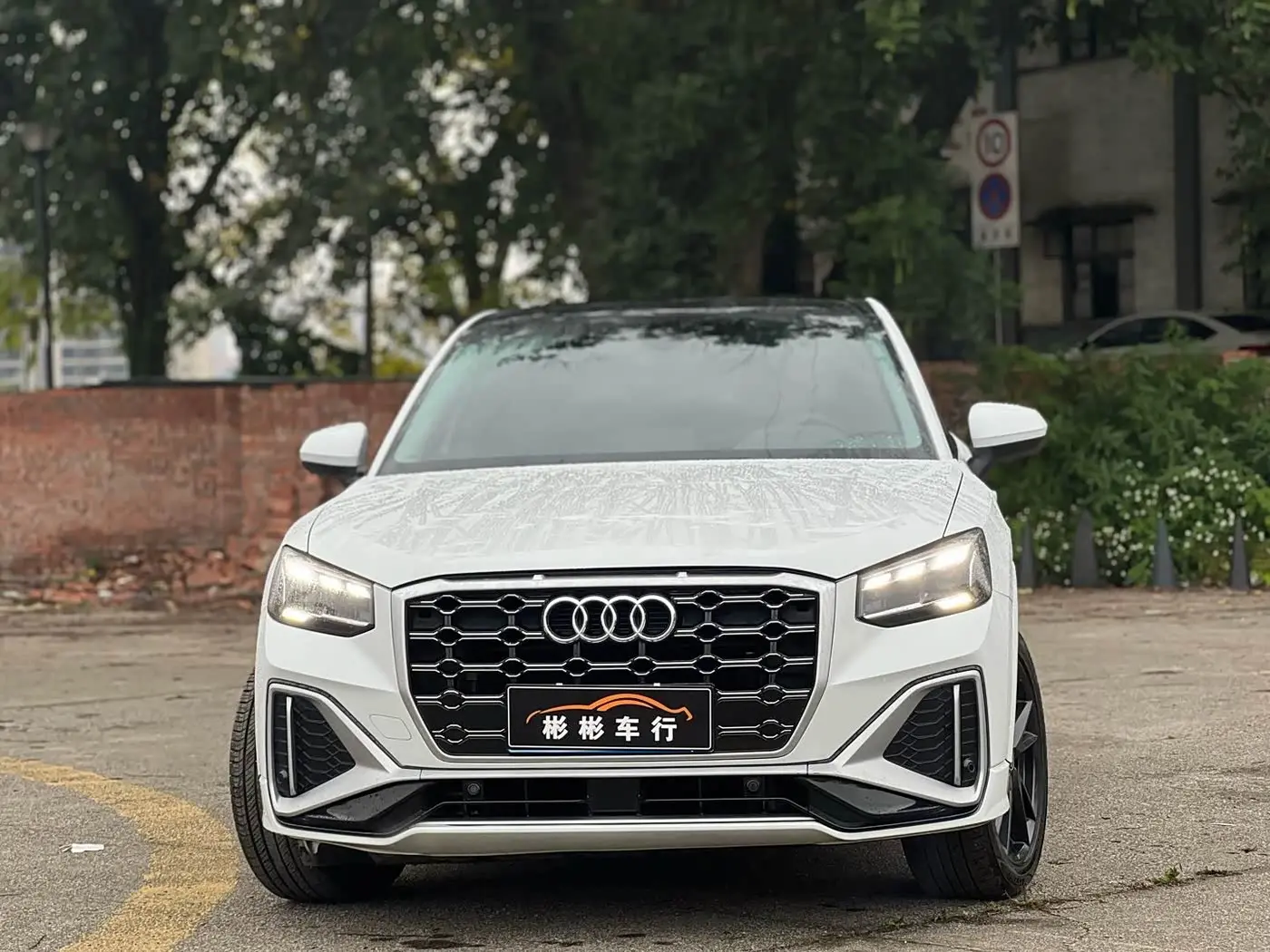Audi Q2L 2023 — Фото 4/20