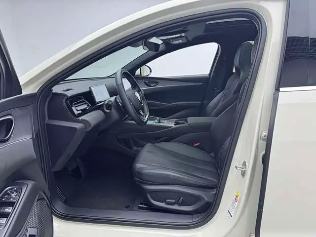 BYD Seal 06 New Energy 2025 — Фото 13/17